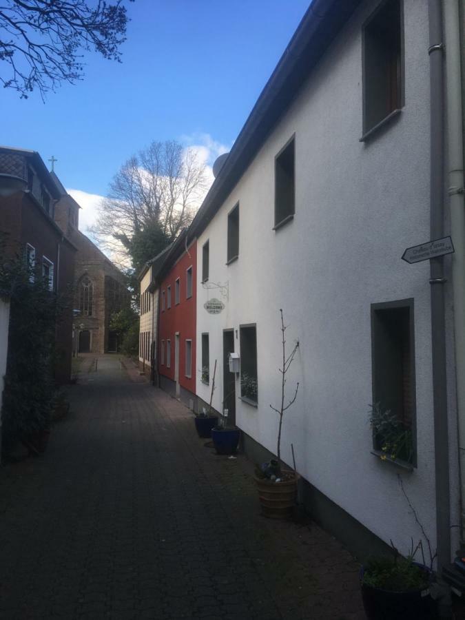 Gaestehaus Chateau D'Orsay Rheinberg Eksteriør bilde
